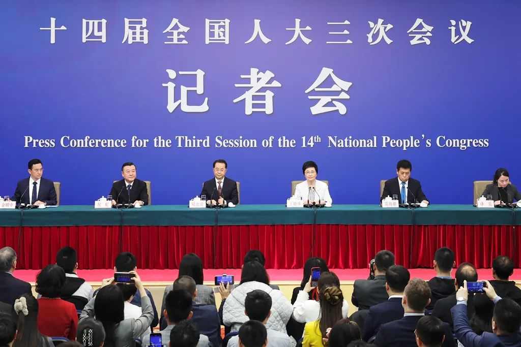 住建部部长倪虹在民生主题记者会上答中外记者问（完整版）