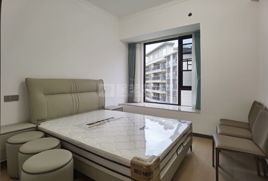 碧桂园200平精装翻新现代简约实景(图7)