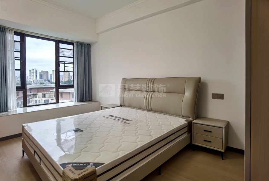 碧桂园200平精装翻新现代简约实景(图9)