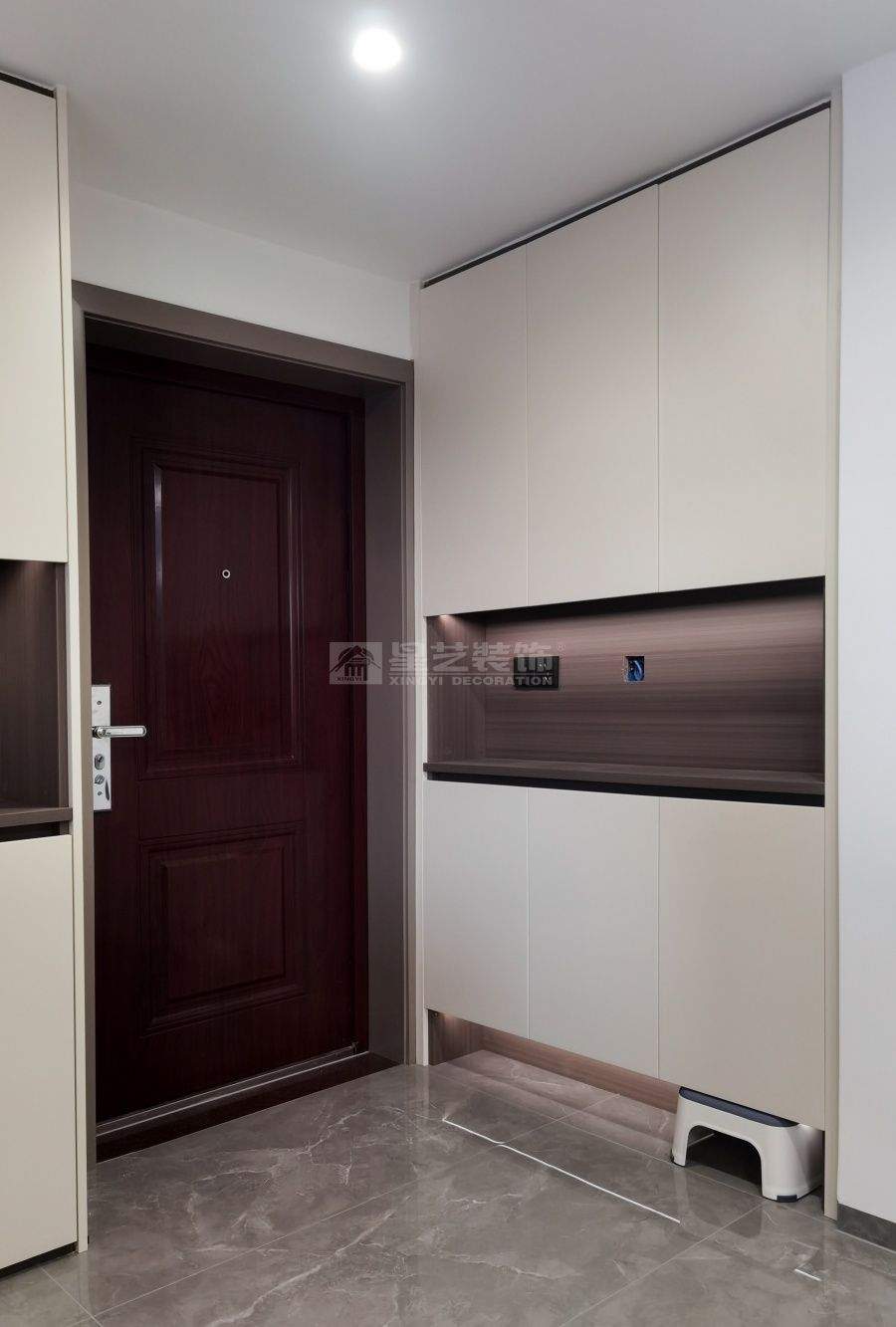 贺州康城一品135平四房现代风实景(图15)