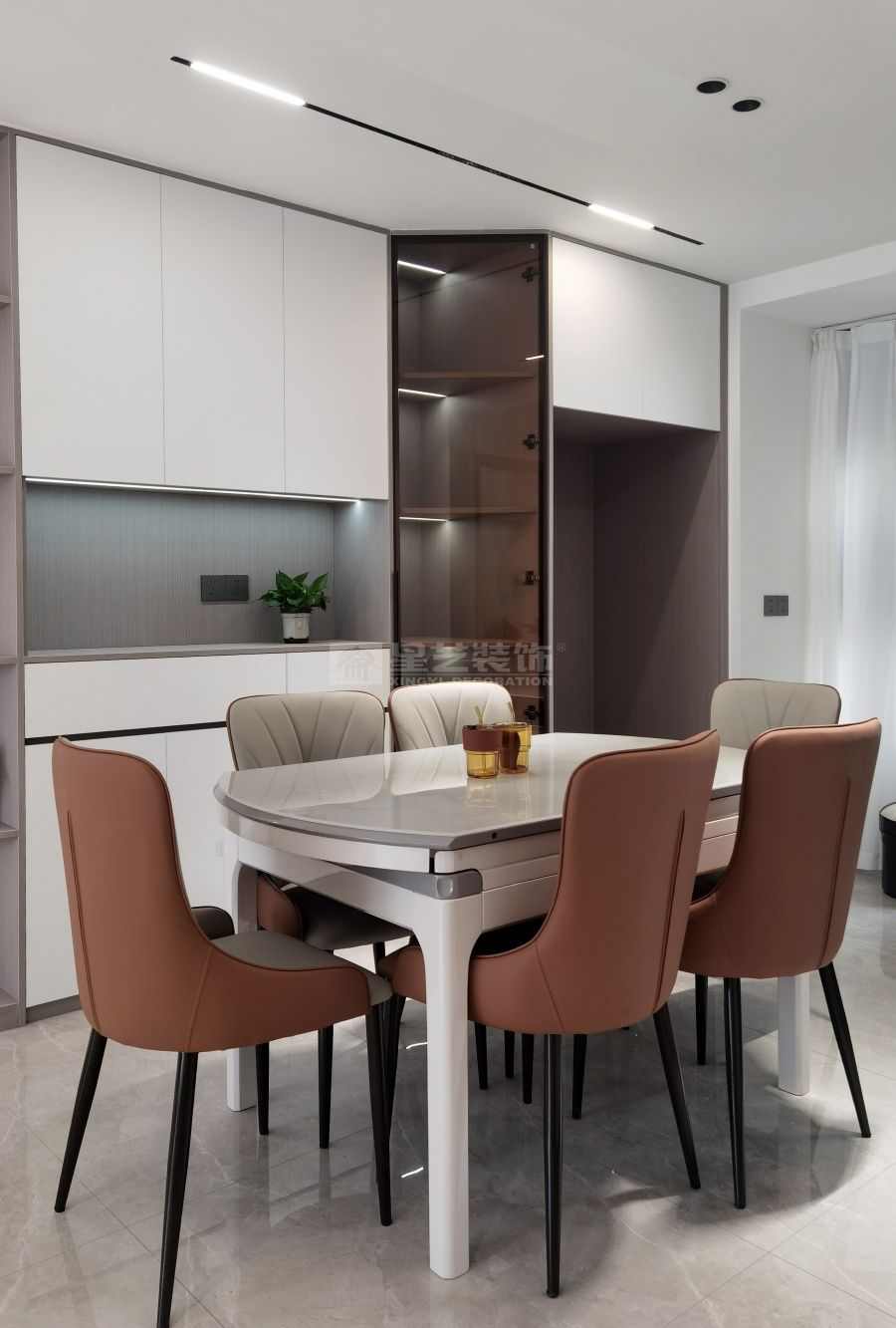 鼎晟国际01户型现代简约(图2)