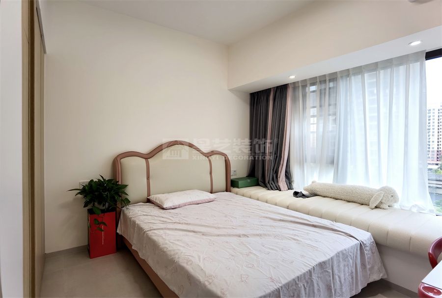 贺州彰泰郡120平四房现代原木风实景(图12)