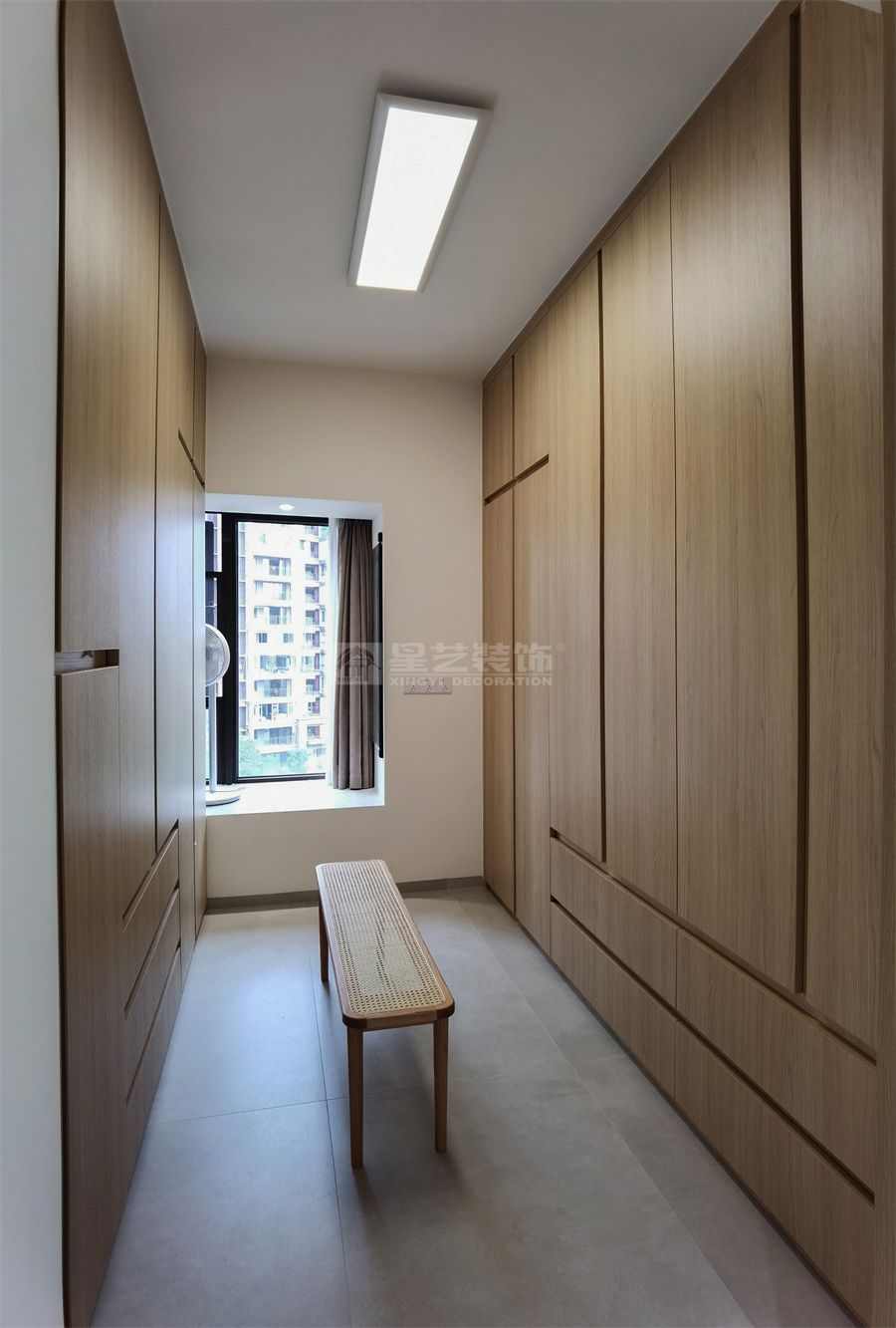 贺州彰泰郡120平四房现代原木风实景(图33)