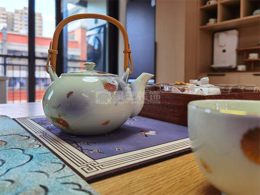 贺州彰泰郡120平四房现代原木风实景(图35)