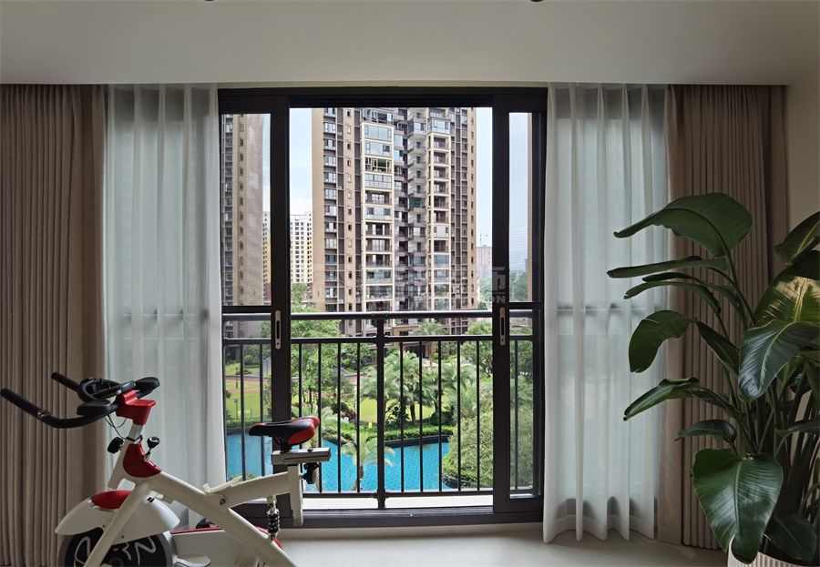 贺州彰泰郡120平四房现代原木风实景(图38)