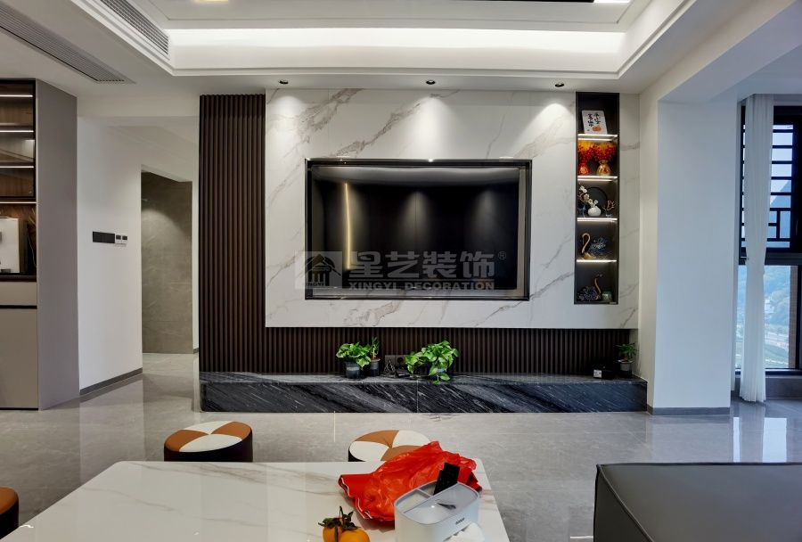 江滨华府五房现代风实景(图2)