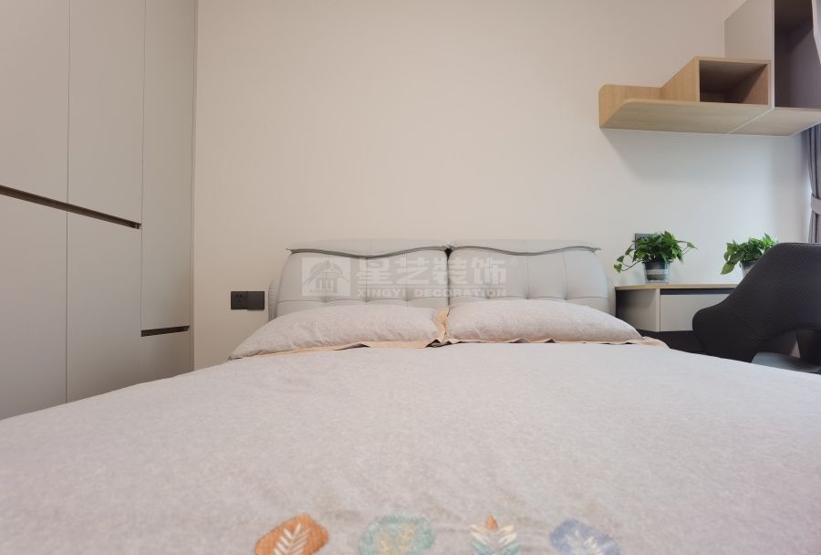 江滨华府五房现代风实景(图9)