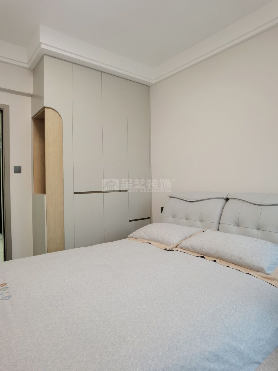 江滨华府五房现代风实景(图11)