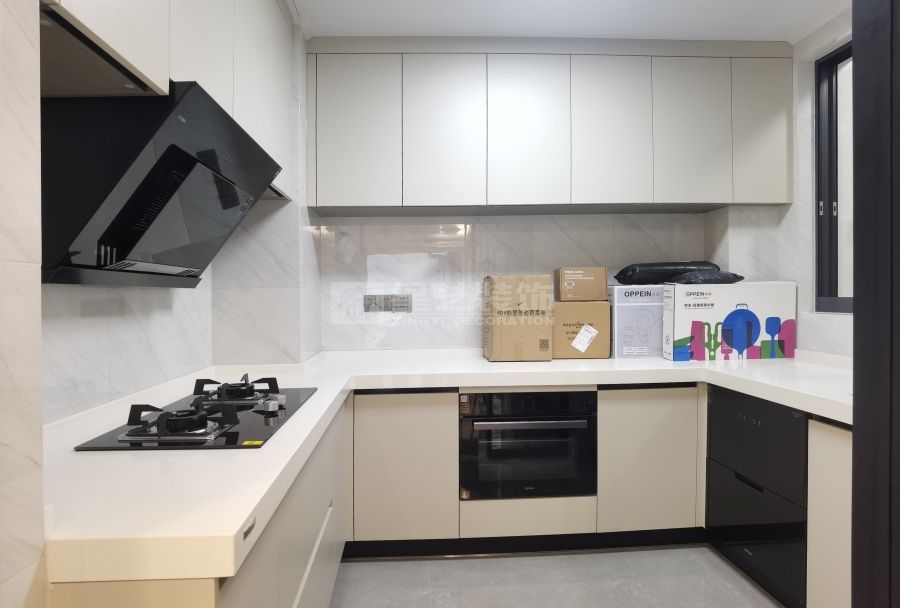 江滨华府五房现代风实景(图12)