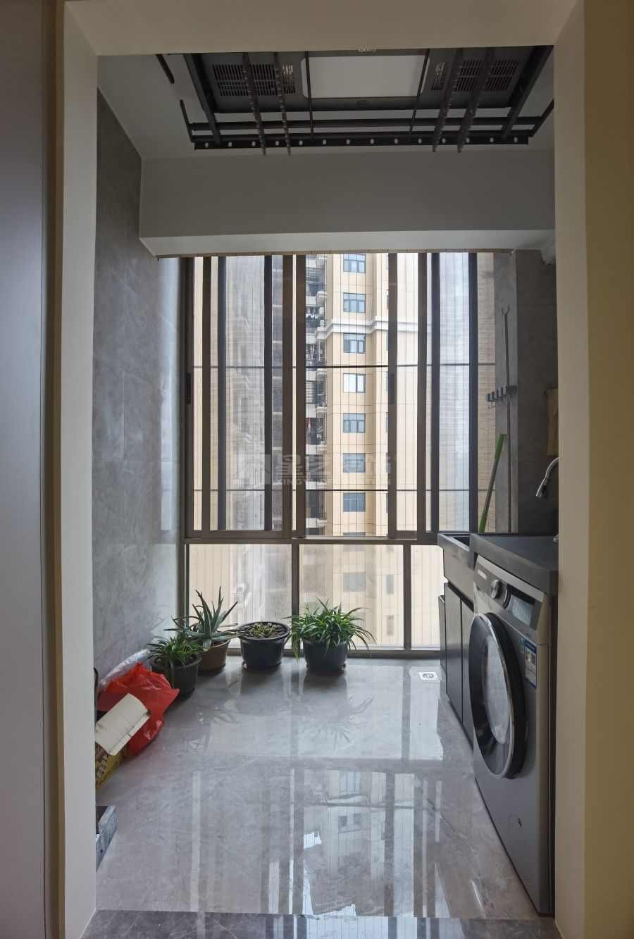 帝景湾02户型现代简约风实景(图15)