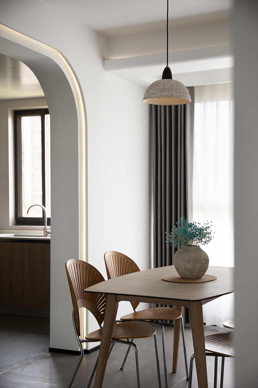 万盛金邸 两房两厅 95平(图4)