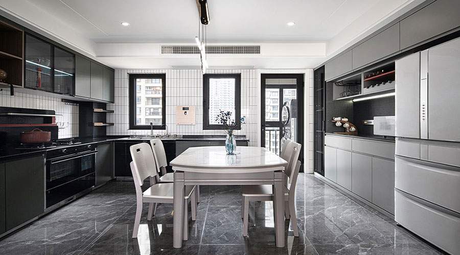 光明府 三房两厅 126平