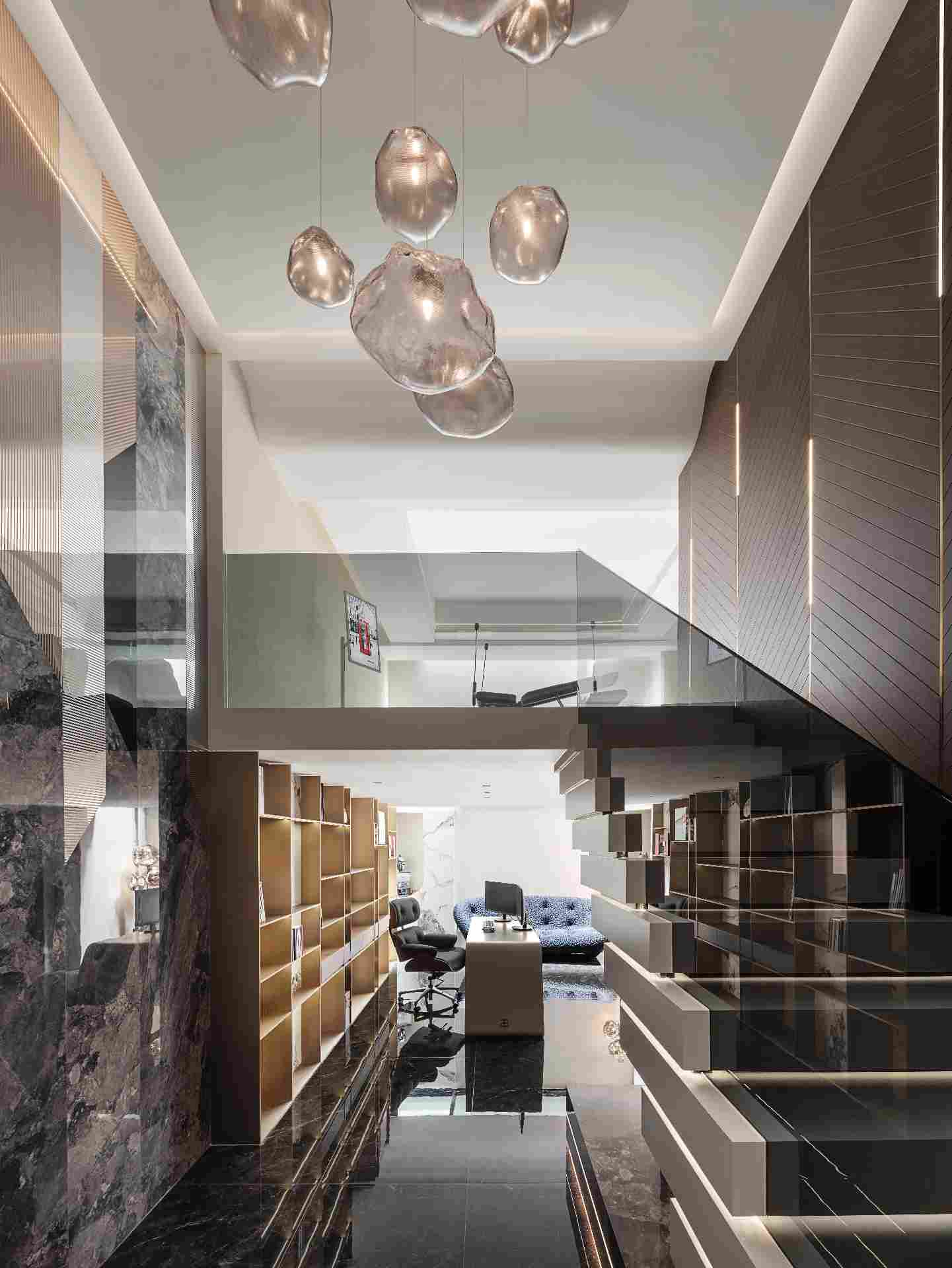 260㎡意式极简复式：让自然与生活在流动中相拥